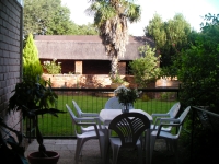 Mommy's Guest House - Yard
